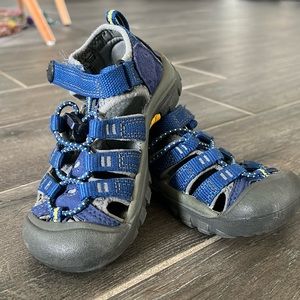 Keen SeaCamps, size 10 toddler
